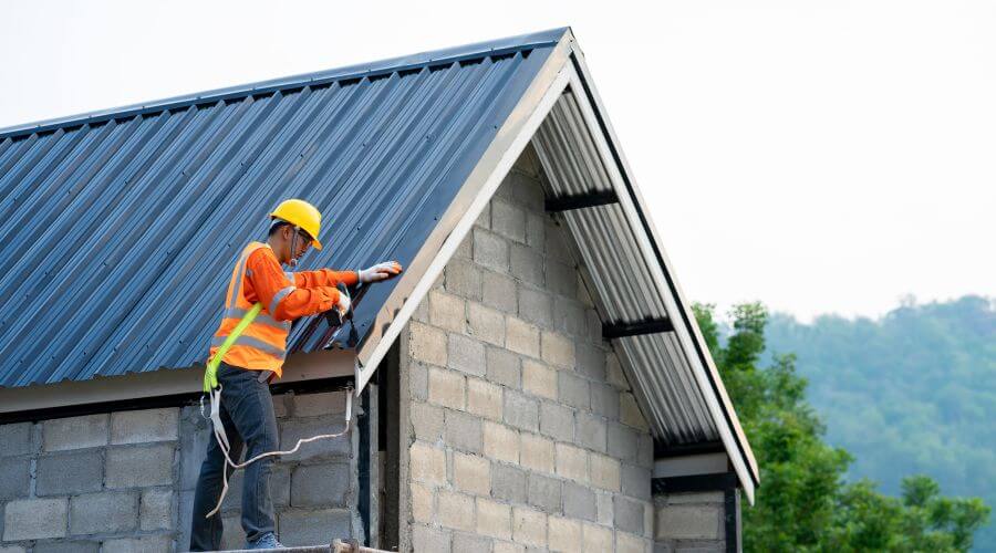 Professional gutter cleaning in Peaks Island, ME